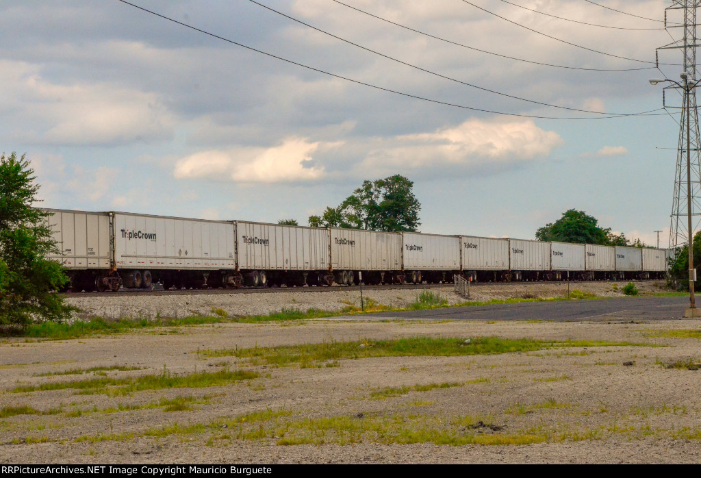 TCSZ Roadrailers in the yard